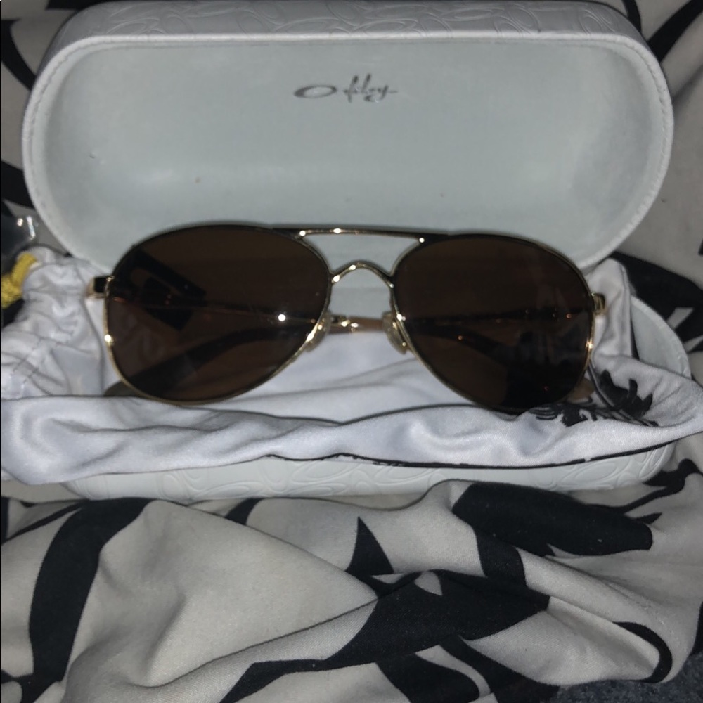 Brand New Oakley Aviators